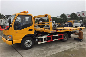 洪山哪里有拖车服务